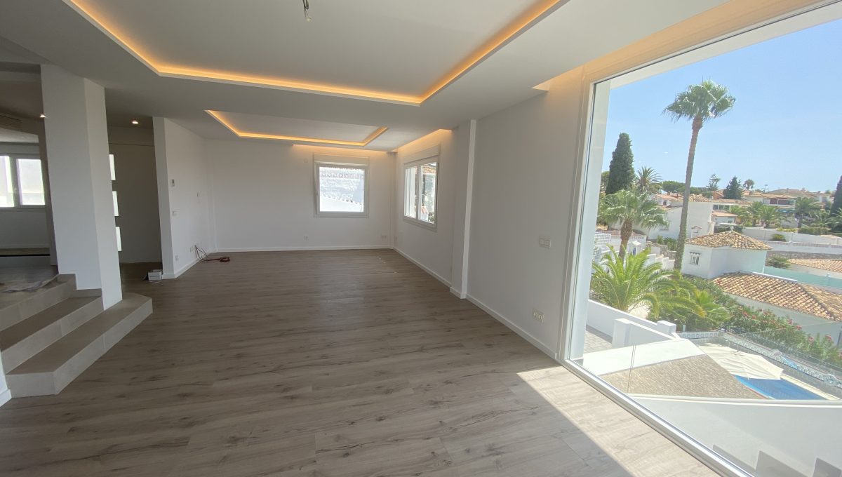 Villa en Monterrey - iHomes Inmobiliaria Benalmadena