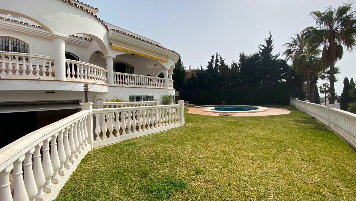 villa-en-torrequebrada